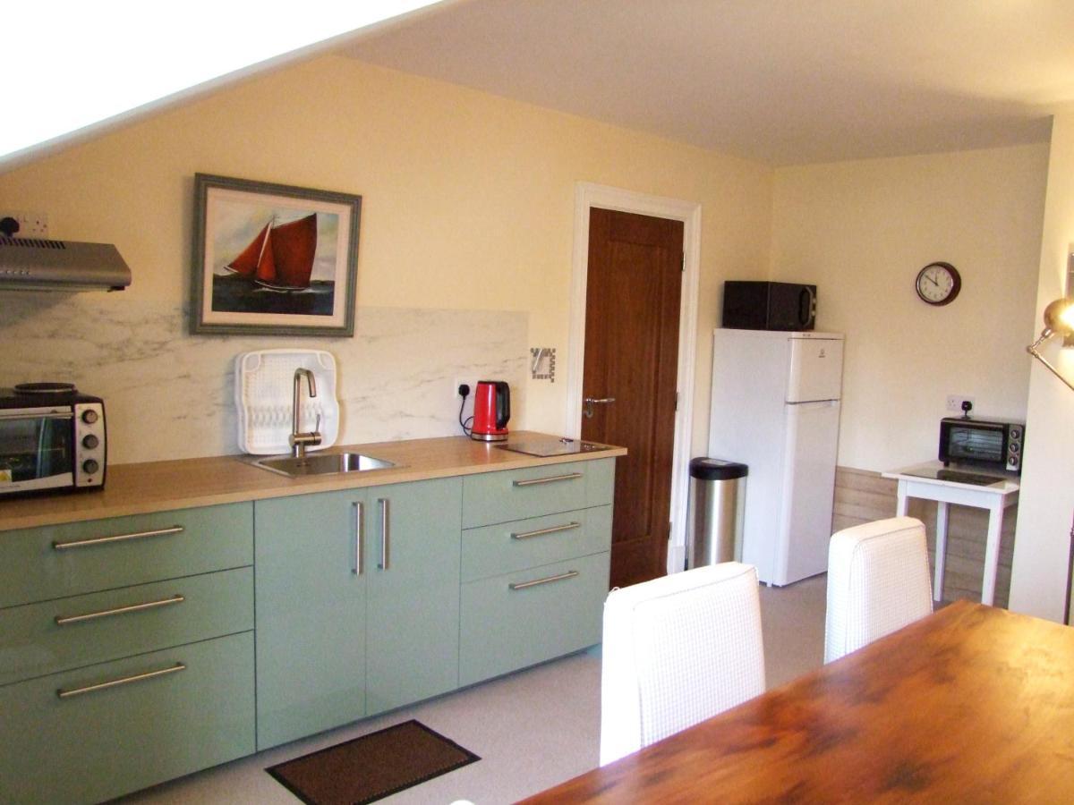 Glendalough Scenery Farmhouse Раундвуд Экстерьер фото